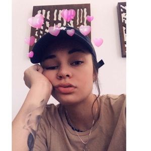 Meet your Posher, Ariana